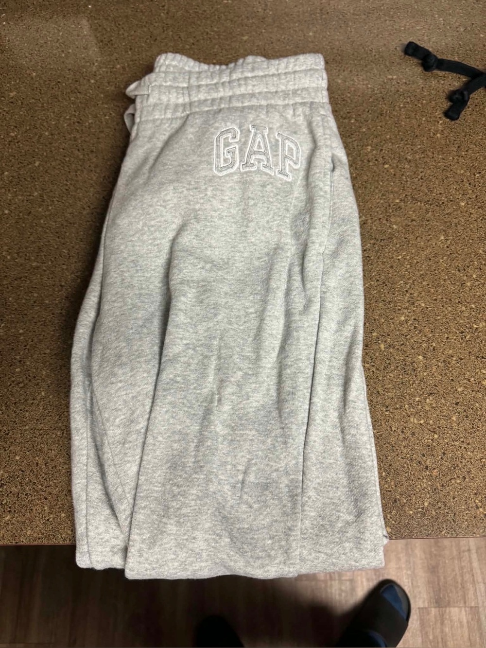 GAP Heather Gray Logo Sweatpants adult medium